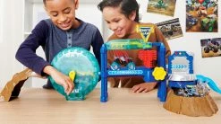 Monster Jam Power Wash Playset 5 Monster Jam Power Wash Playset -LOL Surprise winkel 0778988366332 4