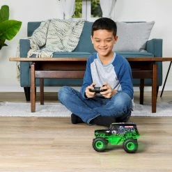 Monster Jam 1:24 Gravedigger RC -LOL Surprise winkel 0778988548264 4